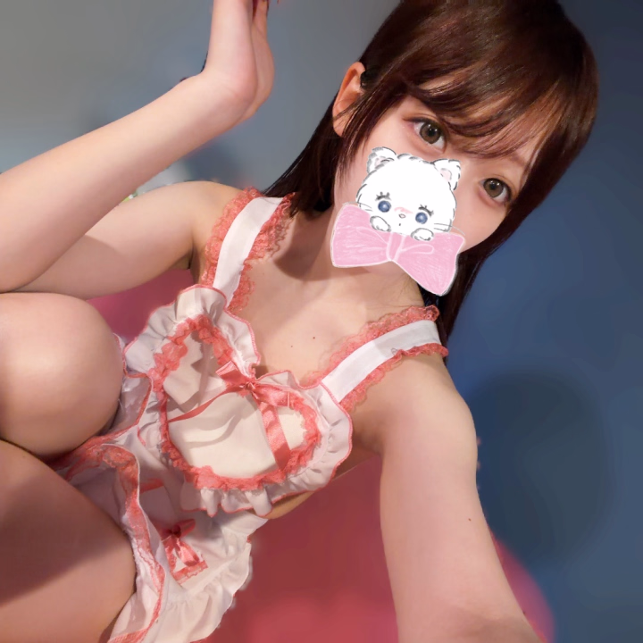 初めましてのお兄さんも、
ずーっと待っててくれた本指名のお兄さんも、
ご予約ありがとうございます♡

久しぶりに会えたお兄さんもいて、
「やっと会えた〜！」って気持ちで嬉しくなっちゃった♪

今日はちょっとエプロン着てみたんだけど…
正直ちょっと恥ずかしい。笑

でも意外と好評で安心してる〜♡

どうかな？
似合ってる？🥺

まだお問い合わせもお待ちしてますっ！

初めましてのお兄さんも大歓迎だし、
「久しぶりに会おうかな〜」のお兄さんも大歓迎♡

会いに来てくれたら嬉しいな♪