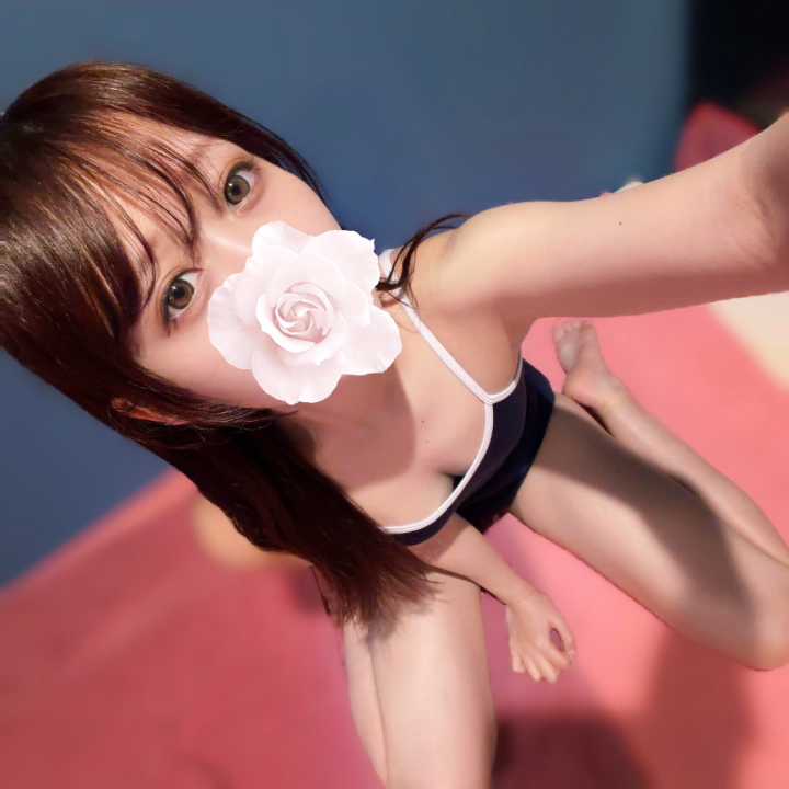 スク水って恥ずかしすぎない？笑

似合ってるか教えてほしいな？🥺

今日もお久しぶりのお兄さんたちにたくさん会えて幸せ♡

「久しぶり〜！」って言いながら会えるのって嬉しいよね。

改めて思うけど、
水戸のお兄さんたちって本当に優しい人ばっかり。

いつもたくさん笑わせてくれるし、
会うたびに元気もらってます♡

まだまだお誘いお待ちしてるので、
気になってるお兄さんはぜひ会いに来てね♪

待ってます♡
