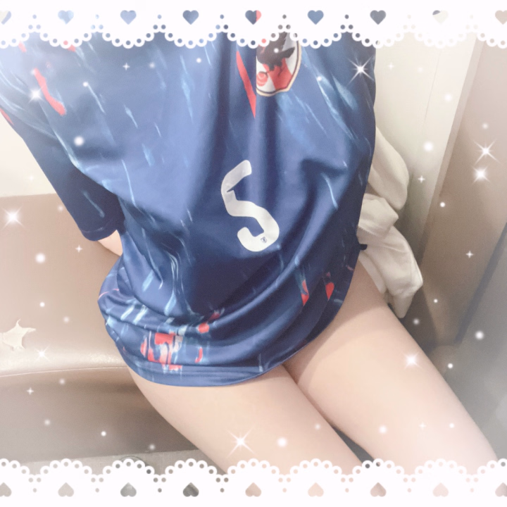 こんばんは🌙* :ﾟ
No.43 まっちゃです🍵🍼💚

今日は少しだけのんびりする時間できたのでドーナツ屋さん行ったんですけど、目当てのドーナツは買えずでした、、😭
でも久しぶりに好きなドーナツ食べられて満足です-  ̫ -💭
お兄さんは何ドーナツが好きですか？

素敵なお兄さんお待ちしてます🍀*゜