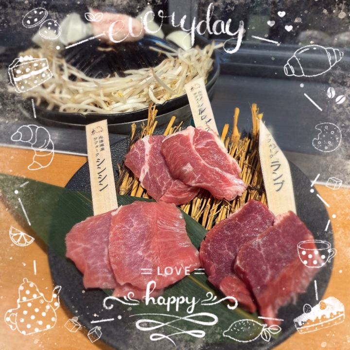 休憩中！🍱☕️💭
美味しいお昼を食べて午後の準備ばっちりです✨🐑🥩
最後の一秒まで、みんなと一緒にいたいな🫣‪💗
午後も全力で甘えさせてね❤️