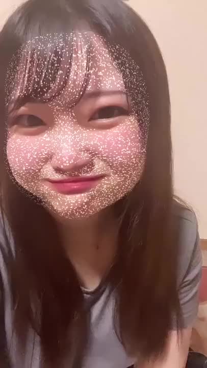 明日はエリザベス女王杯だね〜！
エリカエクスプレス応援してる( ˶˙ᵕ˙˶ )‎♡

当たるか外れるかは運として（笑）
レース前のドキドキが好きだから
明日も楽しみに待機する₍ᐢ‥ᐢ₎੭

(エリカの横が来るジンクスあるから複勝ぶち込むんだけどね)

みんなの本命も教えてね〜！