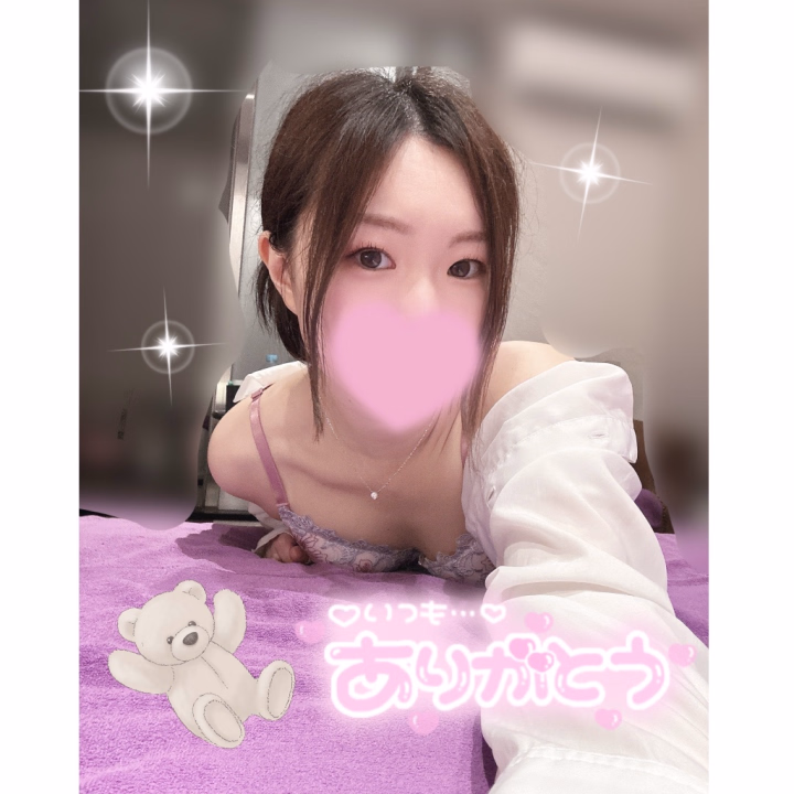 本指名Yさんへ💌

Yさんーっ⸜(*˙꒳˙*)⸝💕　遠方から時間作って会いにきてくれていつも本当にありがとう❤️ 写真のとは違ってまたYさんにちがう感じで登場したくてひよりからのサプライズをしちゃいましたっ🙈💕　ぎゅーってしてるとき見つめ合いながらいっしょに気持ちよくなれて嬉しかったなぁ〜🥰❤️ Yさんとは共通の好きなことだったりが多いからもっと聞きたいこと沢山でしたっ🥹❤️ Yさんとの空間幸せいっぱいでしたっ💕　Yさんまたいっぱいくっつこうね🥰

ひより