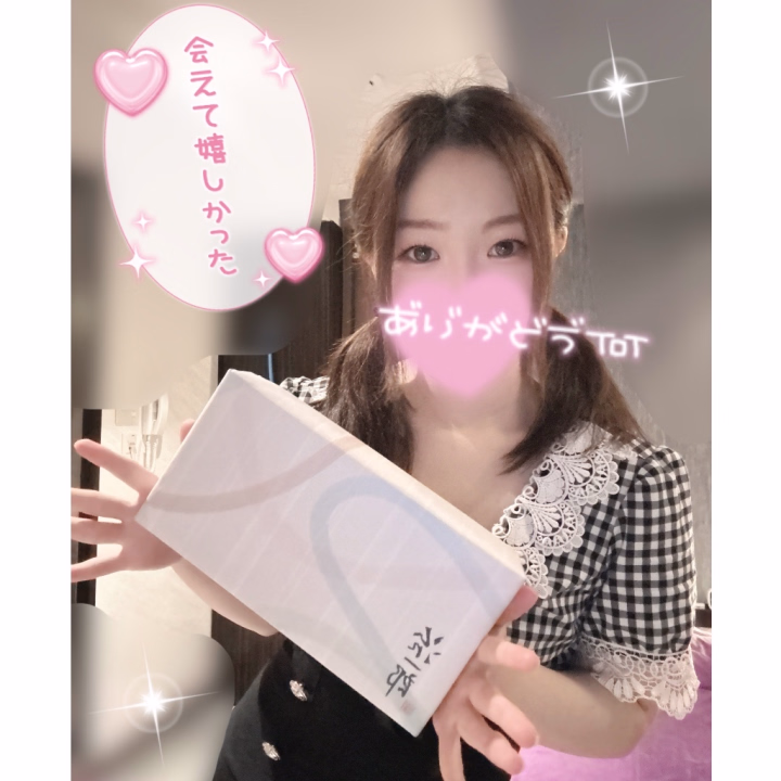 本指名Yさんへ💌

Yさんおかえりだよーお🥹💕会いにきてくれてありがとう⸜(*˙꒳˙*)⸝！💕
会えてなかった分お話も弾みましたねっ🤣笑　Yさんが博多弁使ってお話してくれて、くだけた感じがまたギャップがあって可愛かったです🤭💕　最近の色んなお話の中でYさん移動が多かったりお忙しい方だから気になってて、ひよりとの時間でひと息つけたかなぁ？😌💭　もぉー本当にお疲れさまだったよおお🥹❤️ 心配だったから福岡へ無事についたこと含めて本当よかった〜😂❤️  会いにきてくれるだけでも嬉しいのに、素敵なお土産までありがとうですっ🥹🙏💕　以前お話してたことを覚えてくれてたことに胸が躍りましたっ//🥰✨
ふたりでとても盛り上がっちゃったり🫂❤️ ←Yさんからのアレも嬉しかったです👅✨　まだまだ一緒に過ごしたかったから明後日も会えるの楽しみですっ❤️
お時間作ってくれて本当にありがとうଘ(੭ˊ꒳​ˋ)੭✧✨
またすぐ会えるって思ったらもう、興奮してきちゃいましたっ🙈❤️
もう楽しみーーっ🤭💕✨ｴﾍﾍ
Yさんまたねっ🥰💕

ひより