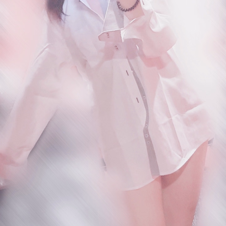 おはようございます✨️✨️

次の出勤、ハロウィンなのでコスプレでお出迎えなんだけど何着るか迷ってる💭

一応北海道のおうちからコスプレたくさんもってきたけど……

かわいいのとえちえちなの、どっちにしようかな💕