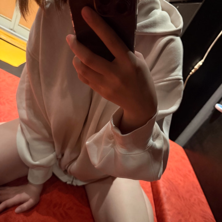 こんにちは！！
今日も9:00-16:00まで
出勤してます⸜(*˙꒳˙*)⸝
よかったら逢いにきて！
いっぱいらぶらぶしよ？