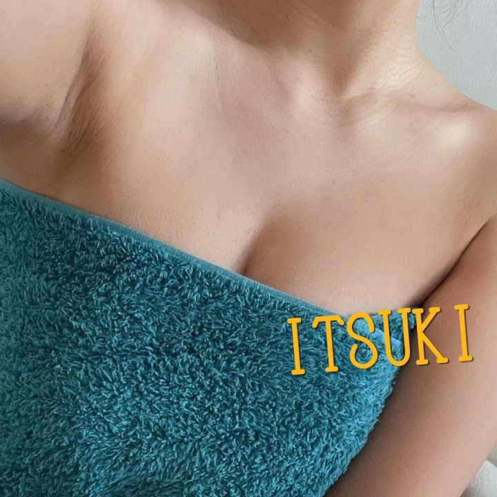 おはようございます😊


本日7時から出勤です❣️


本日は15時以降ご案内可能です(o・・o)/




それまではご予約のご案内のみです(๑•̀ㅁ•́ฅ✨





事前予約ありがとうございますm(_ _)m






本日もよろしくお願いします😊♡♡



                                        桃李🍑いつき




┈┈┈┈┈┈┈┈┈┈┈┈ 𖤣𖥧𖥣𖡡𖥧𖤣 ┈┈