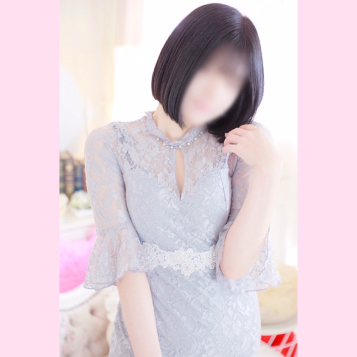 お仕事お疲れ様です︎💕︎


明日6/25.7:00～20:00出勤します︎🐰
週末も出勤予定ですが、台風で不安…😢

ぜひ明日のうちに逢いに来てね🫧