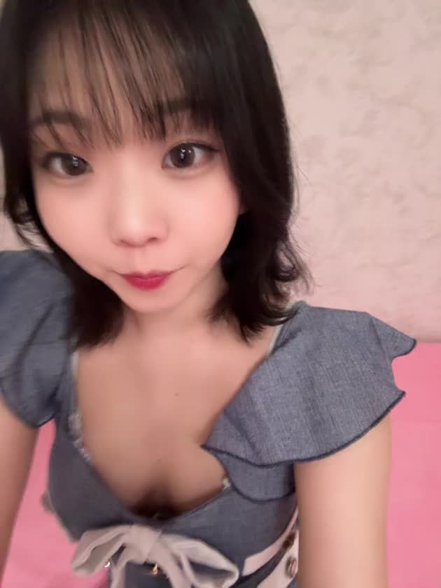 ボブヘア〜
今日もお外暖かくて花粉が酷くて、お鼻とお喋りしてるよ😂
花粉症のお兄さん多いのかな？？
薬何が効くのかとか教えてほしい！！

今日も、23:00まで待ってるねー！！