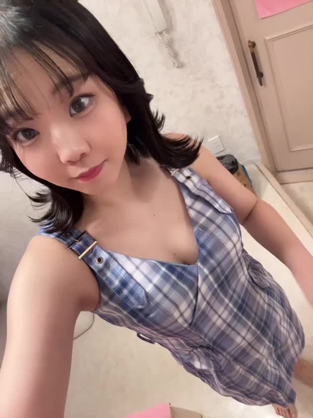 今日の私！！

水色ドレス〜！！
最近青とか水色系が好きで好んで着ちゃう(๑♡∀♡๑)

どうかなー？？可愛いー？？🤔


今日ね、ご飯買うの忘れて、お腹ぺこぺこりんなのでぐーって鳴っちゃったらごめんなさい🙏🙏

お許しを！！！！！