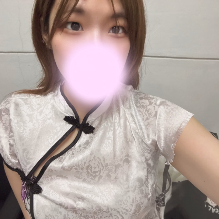 こはくです💕︎︎
今日も一日お疲れ様です🥺
今日初めて90分の予約頂いて
幸せでございます💞
ゆっくり出来るからいいねっ!
忙しくしてもらってほんとにこはくは
幸せだよぉ🥰
まだまだラストまで時間あるので
是非会いに来てね❣️
ちなみに、、、
どこかでオーラス出勤考え中です!
みんな朝に出勤しても逢いに来てくれるかな、、、、?