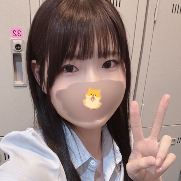 皆様、こんにちは。たまみです🍀

お仕事を始めて、早いもので1.5ヶ月が経ちました✨

実は……まだまだ不慣れなところも多くて、ご指名をいただける機会も少なかとです🥺

少し寂しい気持ちもあるけれど、いつか貴方の特別になれたらいいなぁと思いながら頑張っとーよ🫶

私は、会いに来てくれた人が「最高に気持ちよくなった」って笑顔になってくれるのが一番の幸せやけんね🍀

貴方のことだけを想って待っとーね。
私に、たっぷり尽くさせてください🌸