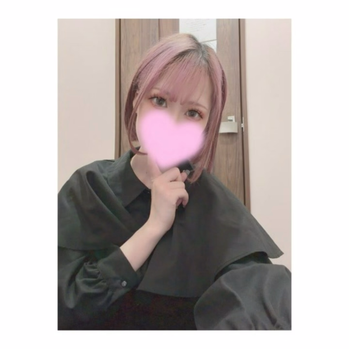 こんばんは( ¨̮ )
出勤しました😉♡

先日は本指名様、初めまして様方
遊んでくださってありがとうございました😊♡

今日はラストまで出勤してます🫶
お時間あえば是非遊びに来てくださいね♡

いく♡