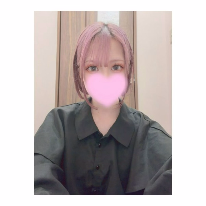 こんばんは( ¨̮ )
出勤しました😉♡

先日は初めまして様方
遊んでくださってありがとうございました😊♡

今日はラストまで出勤してます🫶
お時間あえば是非遊びに来てくださいね♡

いく♡
