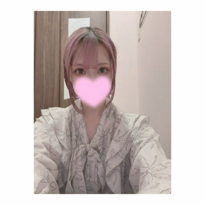 こんばんは( ¨̮ )
出勤しました😉♡

先日は初めまして様方
遊んでくださってありがとうございました😊♡

今日はラストまで出勤してます🫶
お時間あえば是非遊びに来てくださいね♡

いく♡