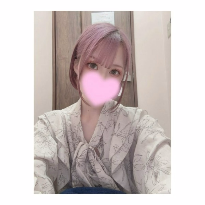 こんばんは( ¨̮ )
出勤しました😉♡

先日は本指名様方、初めまして様方
遊んでくださってありがとうございました😊♡

今日はラストまで出勤してます🫶
お時間あえば是非遊びに来てくださいね♡

いく♡