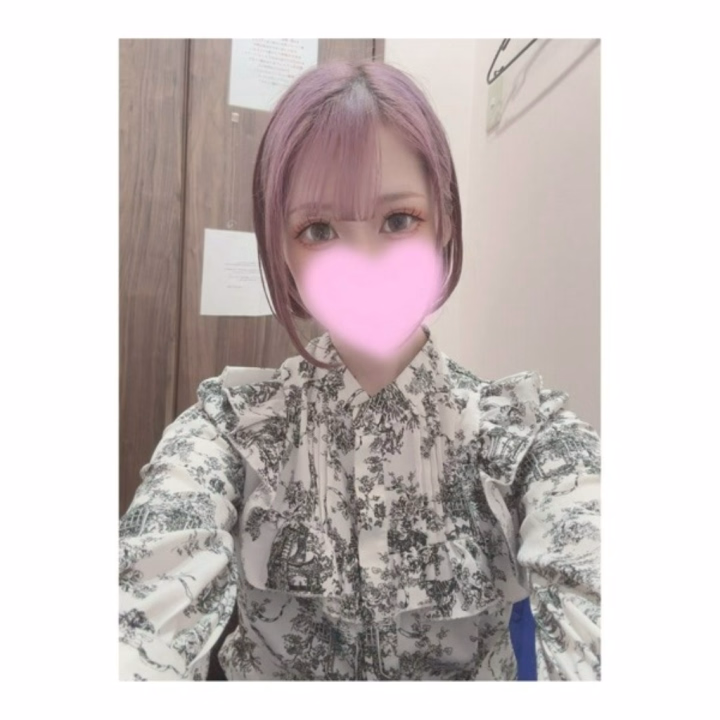 こんばんは( ¨̮ )
出勤しました😉♡

先日は初めまして様方
遊んでくださってありがとうございました😊♡

今日はラストまで出勤してます🫶
お時間あえば是非遊びに来てくださいね♡

いく♡