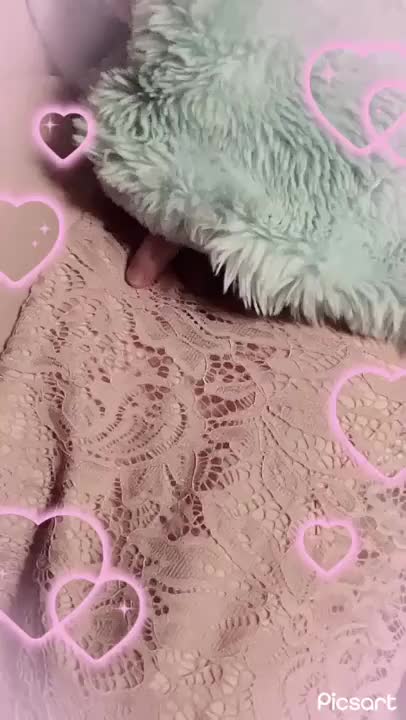 ドレス抜いたら💭
可愛い下着♡

お気に入りのピンク色🥰

あったお兄様方に可愛いって褒められるから🥺♡
嬉しくなってお仕事頑張れちゃう✨

いっぱい気持ちいいことシよ？
お仕事の疲れ全部気持ちいいことで忘れちゃお💖