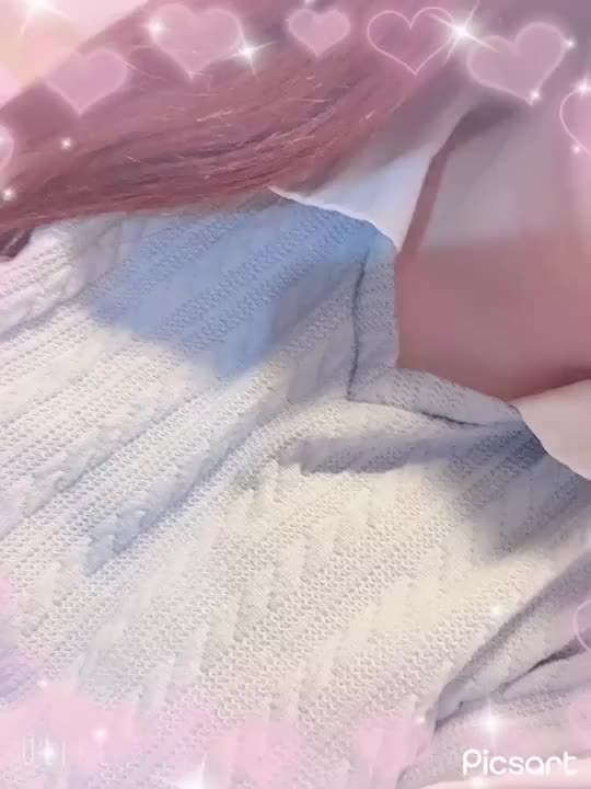 今日の下着は💭💭
チラッと|*･ω･)ﾁﾗｯ

ふわふわましゅまろ包まれてます🫶

このおっ○いに包まれたいお兄様👀✨
運命的な出会いできたら嬉しいな🥺💖

事前予約もお待ちしております❣️
今日予約入ってて嬉しい楽しみ過ぎる🥰

いっぱい気持ち良くなろ〜ね💕︎