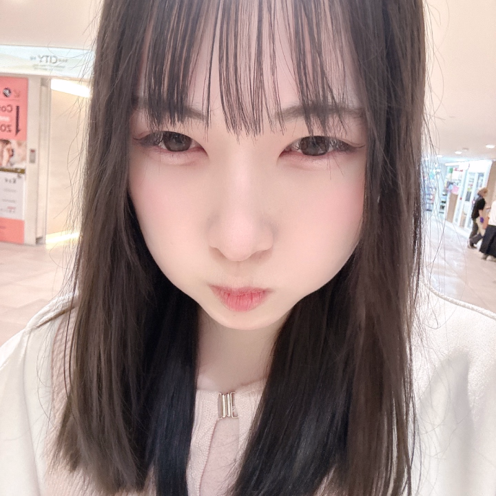 今日もお店いるよ~!!🫶💗

親知らず抜いてやっと出勤出来たのに痛い🦷

癒しに来て~💗
待ってるね💗
