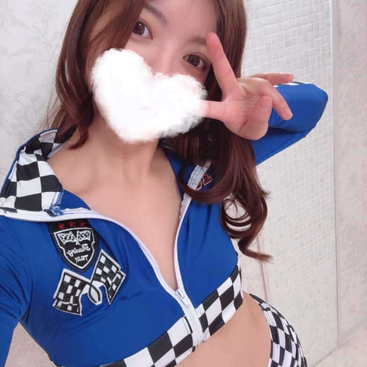 今週お休みいただいて自然を浴びてます🌱😌

先週はたくさんのお兄様に会えてうれしかったです❤️
お誕生日おめでとうって言ってもらえてうれしくてうれしくて胸がいっぱい🥹💕

もう今月はたーーーくさんくっついてくっついてくっつかせてください🥺❤️❤️

予約はお店へ電話orネット予約かヒメチャンネルで直接けいかにトークくださいねっ✨🫶　

来週もお兄様と会えますように🎋🌙

ぐっな〜〜い🌙


6月の出勤日💕🐰
----------------
6/16 8:00-16:00
6/17 18:00-24:00
6/18 8:00-16:00
6/22 18:00-24:00
6/23 8:00-16:00
6/25 8:00-16:00
6/27 18:00-24:00
6/29 8:00-16:00
6/30 8:00-16:00