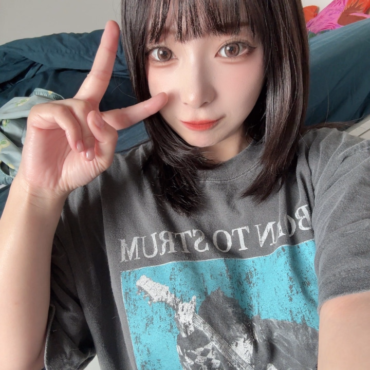 こんにちはー！
今日から生理休暇でした💪🏻

おすすめのアニメ、映画ありましたら教えてください🥺🫶
H◯NTER×H◯NTERは履修中です笑

では良い週末をお過ごしください🥰