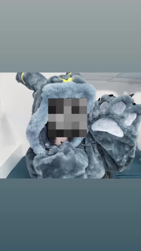 こんにちはー！
こちら次のイベント2回戦のちょいネタバレ🫣🩶
明日は9:00〜19:00で出勤します😊
すでにご予約のお兄様方ありがとうございます✨
まだ空きあるのでぜひお誘いお待ちしています💓

今日も暑いのか涼しいのかわからない温度ですが無理せず過ごしていきましょ😂💪🏻💪🏻