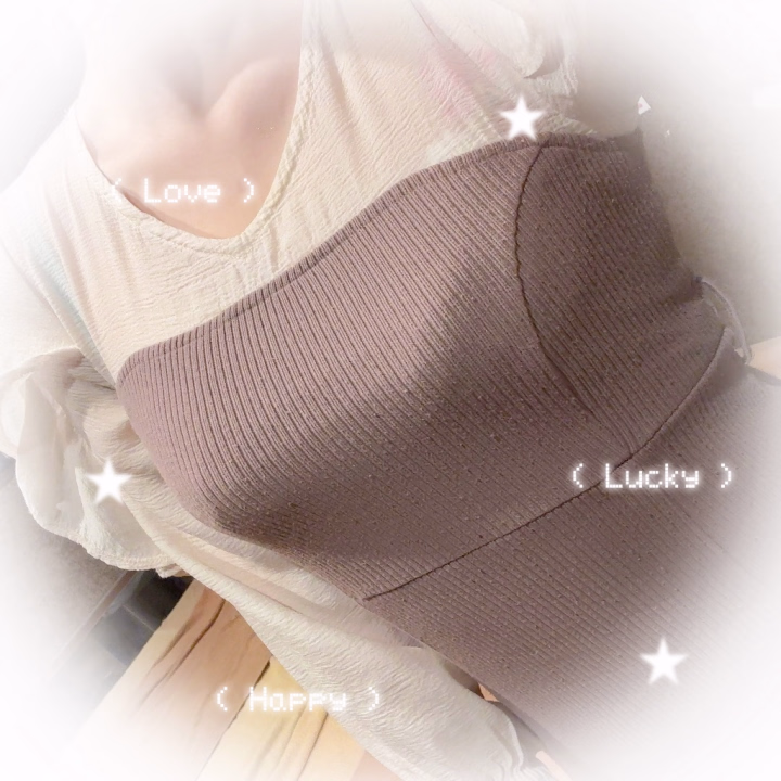おはようございます☀

出勤しました❣️

本指名様ご予約ありがとうございます💋
楽しみだなあ😋
今日もきっとあっという間なんだろうなっ…
一緒に全力で楽しもうね🥰

今日は前半空きあります！
ご来店お待ちしています💕