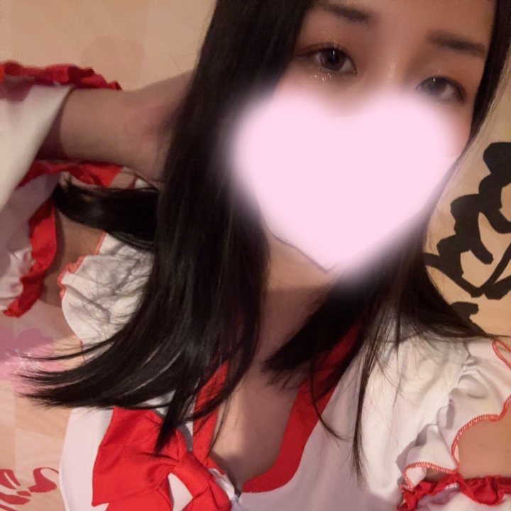 ちゃく！

六花さんがこの服装してるってことは
そういうこと。

ちくわ大明神の動画
謎にコアな層に刺さってるらしく
なんかすごい複雑🤣🤣

私とお遊びしなくてもいいので
動画は見てぇぇええええええええ！！！

今日もよろしくお願いします🙆‍♀️
あと今日含めて2日だよ😌