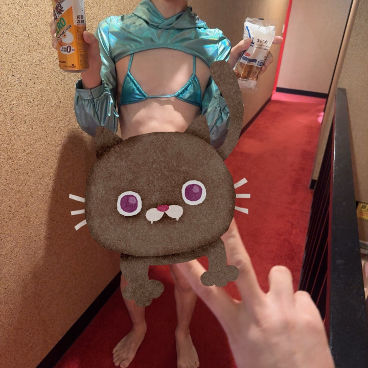 ※2人とも至って真面目です

先行ネタバレフォト📸

TikTokそのうち上がります
天皇賞予想動画！
前回よりも謎のパワーアップしてます🤣

前回よりも私が爆笑しております😗

そんなこんなで天皇賞
本命は…🏇

対抗はクロワデュノール
セイウンハーデス、ホウオウビスケッツ
ダノンデサイル
シェイクユアハート(オッズ次第)

大穴 タガノデュート

これです、さぁ本命なーんだ！