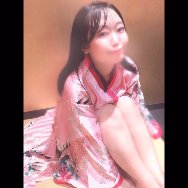 出勤してます🫡

今日はハピドリのお部屋お借りしてまーす！




なんだか最近はどんよりしてて寝ても寝ても眠くて梅雨感じますね！


北海道は梅雨がないし東北は7月くらいに梅雨になるので新鮮！

本日もよろしくお願いします！
