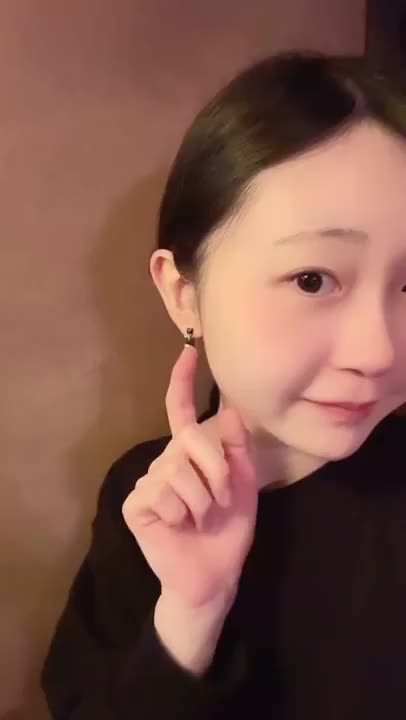 ɴᴇᴡピアス💍

クリスマス🎅近いからくろねこサンタのピアスに変えたよ!

見に来てね〜！！！
猫好きにはたまらん可愛さです🥰

本日も出勤してます✨
お誘いお待ちしております❣️
天気が良いですが寒いので暖かい格好してきてね*🥶💨*

ぽぽ🐰