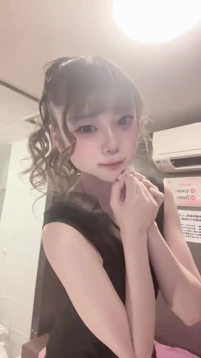 おにいさんのとくべちゅにしてください♡


26日から30日は大好きなAV女優のイベントへ行くために追っかけをするためお休みです🥲💦


写真ではきつく写ってしまうけど、どんな子か分かると思います💭
（よく言われるので💦）


いっちゃん