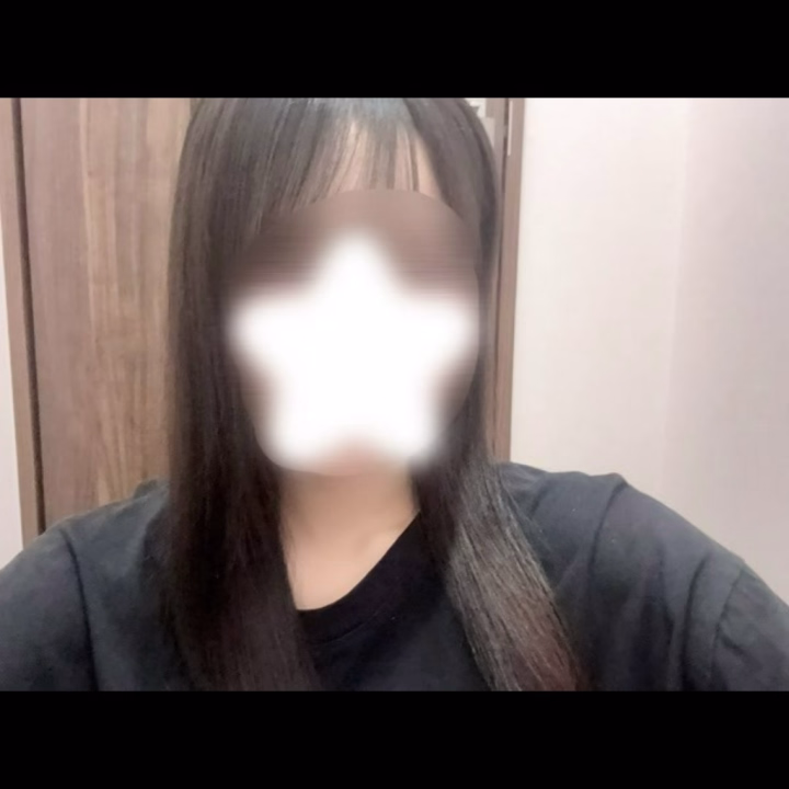 こんばんは！あむです！
久しぶりに出勤してます✋
今日もよろしくお願いします！🥹
