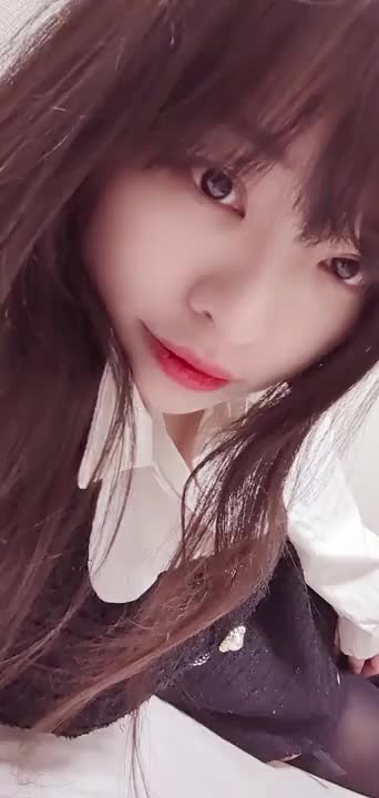 まだヒメチャンネル初心者なので
まずは過去に反響あった動画から再アップ🫶
ニーハイ×ガーター×Tバックが定番です😻