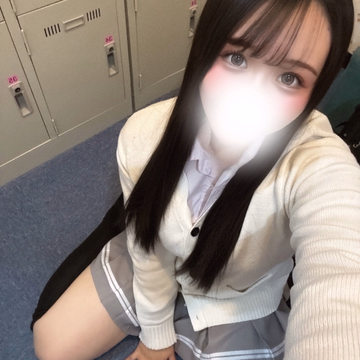 おはよぉ(  ¯꒳​¯ )ᐝ

ひなの‪⸜‪‪‪‪🐣⸝‬‪‪です♡♡

ゴールデンウィークなにして過ごしてるの〜？👀

お出かけの人も、お家でまったりの人も、
ちょっとだけ“癒し時間”作りに来てくれたら嬉しいな🕊

今日は3号館にて7時〜24時でロング出勤してます✨
いつもより長くいるから、普段タイミング合わないお兄さんも会えちゃうかも…？🤭

しかもGW期間、まだまだ会える予定です🤍

🎀3日　7時〜24時
🎀5日　7時〜24時
🎀6日　7時〜24時

長めにいる日が多いから、
「この日行こっかな〜」って考えてくれたら嬉しい🥺

GW一緒に楽しい思い出つくろ〜🐰💕

連絡お待ちしてます🌟