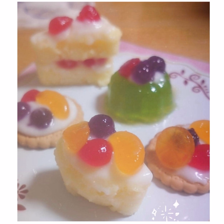 知育菓子、大きくなってからの方が楽しんでいる気がします…！笑
 
 
スーパーとかで見かけるとつい買ってしまいます🤭✨
 
 
実は結構難しいんですよね〜…！！
見本の写真通りにはなかなかいかず、不格好になってしまいます💭
でもそれも、手作り感があってヨシ！ですね💪🏻( ¨̮ 💪🏻)
 
 
本日は18:00〜24:00です！
5月ラスト💕
しめくくりはさっちゃんでദ്ദി ˃ ᵕ ˂ )✩.⋆
 
今日もよろしくお願いします！