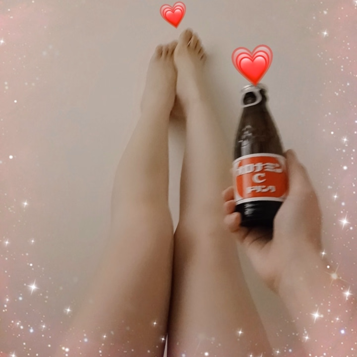 こんばんは🌙😃❗

今週も月曜日からお疲れ様です😌💓

気合い入れたくて夜だけど、オロナミンCを注入しました😠✨

明日も頑張ります！♪
