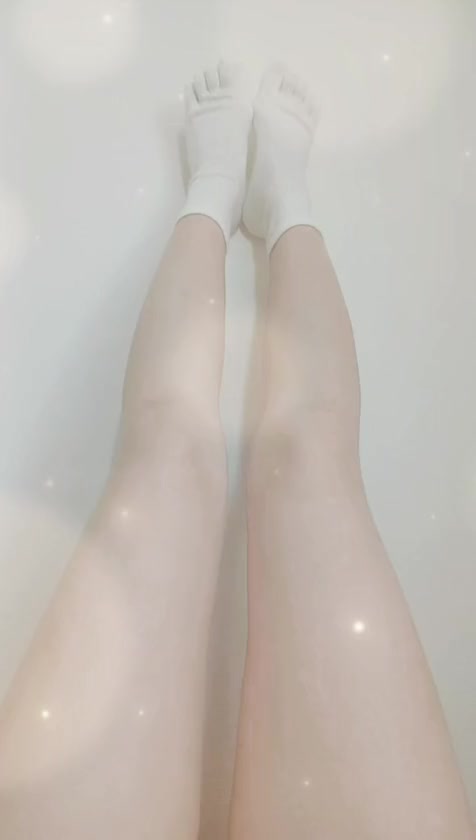 おいっちにっおいっちにっ♪
ぐーぱーぐーぱー♪

念願の5本指ソックスです👣🌟
とてと歩きやすくてクセになりそうです🥰