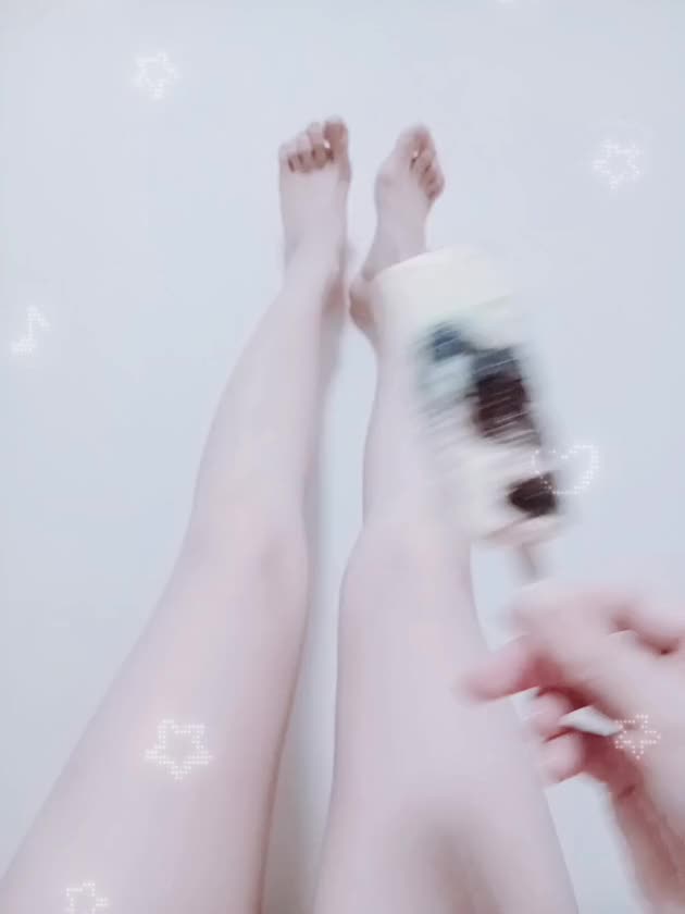 ぉいっちにっいっちにっ♪

夜中暑くて眠れないとついつい
何か欲してしまいます🍨💦

背徳感アイス最高です🫠