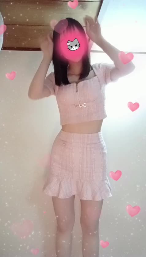 さやです！！！！！！

遅くなりましたが、何とか今日中に投稿間に合いました(´TωT`)

横顔写っちゃってるのでフォロワー様限定公開です🥰

遅めの投稿になっちゃったので、巻き返しの応援お待ちしております🌕📣



3回まわって～ｯｯぴょんっ🐰💓