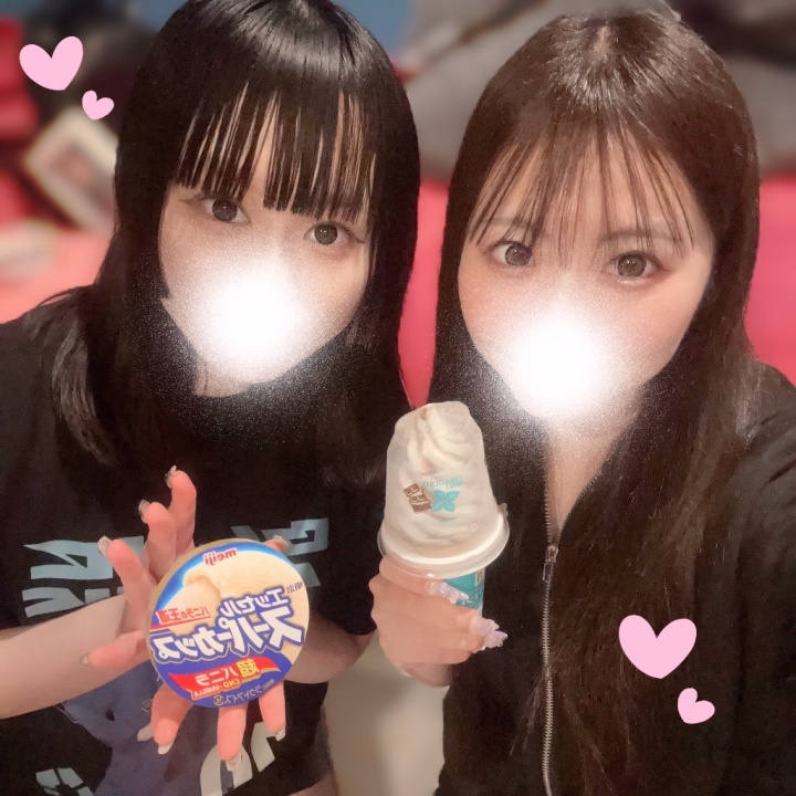 いつも同じ期間で
福岡から水戸に現れる2人組🌟

実は…
業界に入る前からのお友達なんです笑

2人共に
会いに来てくださったお兄様も居て
不思議な感覚でした🤭

昨日は6月水戸お疲れ様という事で
ラーメン食べてデザートにアイスを🍨

7月もやっぱり同じ期間で
水戸に出没します.*･ﾟ

天真爛漫、素人系彼女の『ゆあ』
お淑やか、ご奉仕系ドMの『ことね』

かなりタイプの違う2人
お兄様はどちらがお好みですか？🤭

7月もヒメトークにてご予約受付中💌
お誘いお待ちしてます🍀.*

ゆあ🐈🐾
