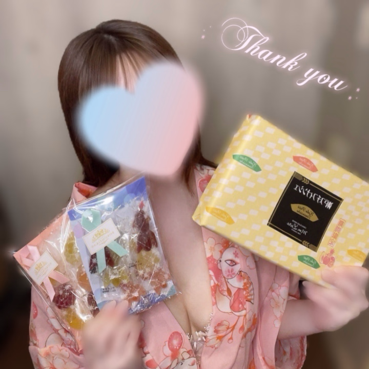 今日もありがとうございました♡
ご予約さま達も
実物指名からのお誘いも嬉しかったです☺️
せめたりせめられたり…でした🫢❤︎

7/28 まーさん いつもありがとう♡🥮🍇