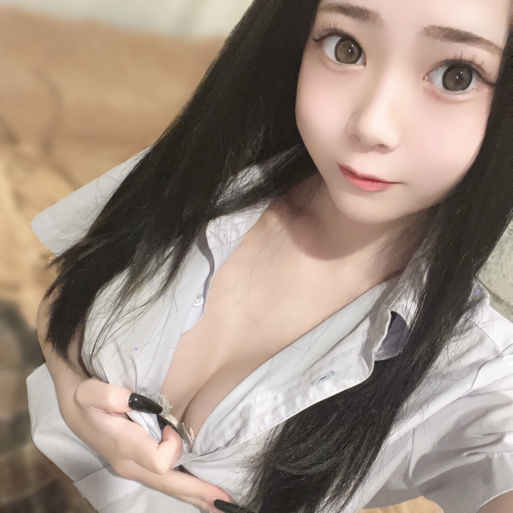 最短17:00-ご案内可能です♡

最終日、たくさんえちなことしたいから
お兄さん達のこと待ってます🤤💕💕

寒いから来る時は気をつけてね😷