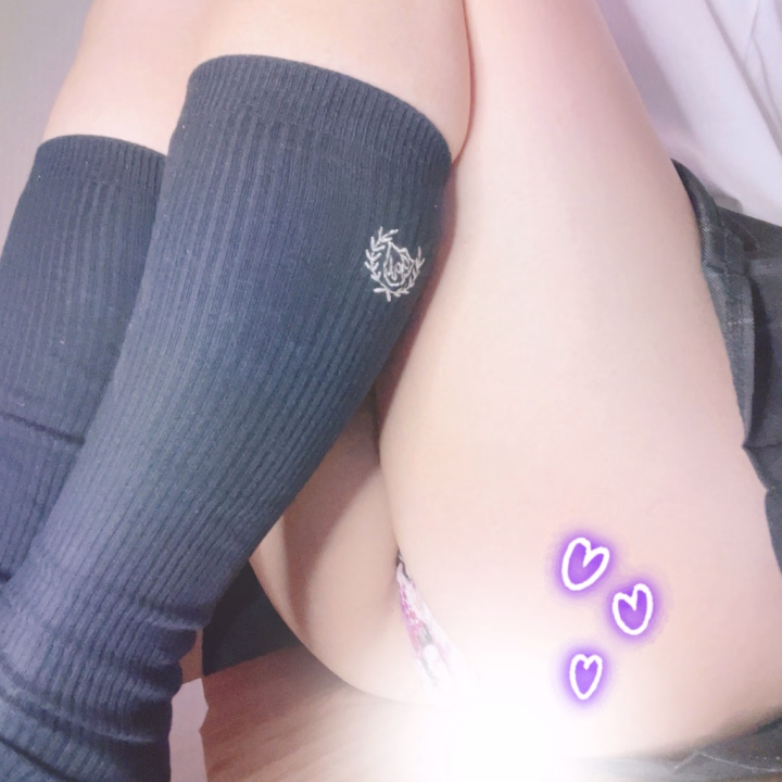 24日お礼☆いぶさん☆

来てくれて
ありがとうございました💕
お礼遅くなってごめんなさい😭

最初から最後までずーーーっと
優しくしてくれて嬉しかったです💖️

ち〇びもおち〇ち〇も
たくさん舐めちゃった気がするけど
スッキリできましたか？🥹✨️

お鞄デザインも色も
とても素敵で好みでした❤️

またタイミング合う時
遊びに来てください✨️
待ってますね✨️