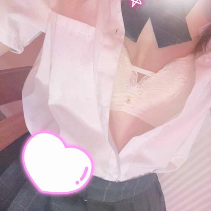 24日お礼☆しょうさん☆

来てくれて
ありがとうございました💕

いっぱいちゅーしたね♡♡
下触ってくれたり
舐めてくれたり気持ち良かったよ💖

しょうさん笑顔がすごく素敵だなー
って教室の時から思ってました🥰✨️

またいちゃいちゃできたらいいな💕
待ってますね✨️