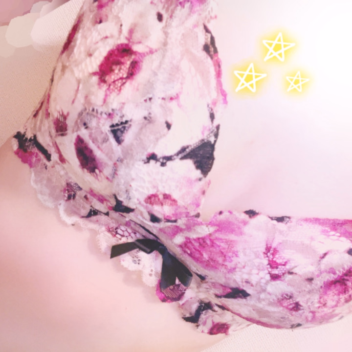 15日お礼☆16番のお兄さん☆
来てくれて
ありがとうございました💕
優しく触ったりしてくれて
気持ちよかったな♡♡
途中フライングしちゃったけど
スッキリ最後できてよかったです🥹💕
また大阪来る時あれば
寄ってください🥰
待ってますね✨️
