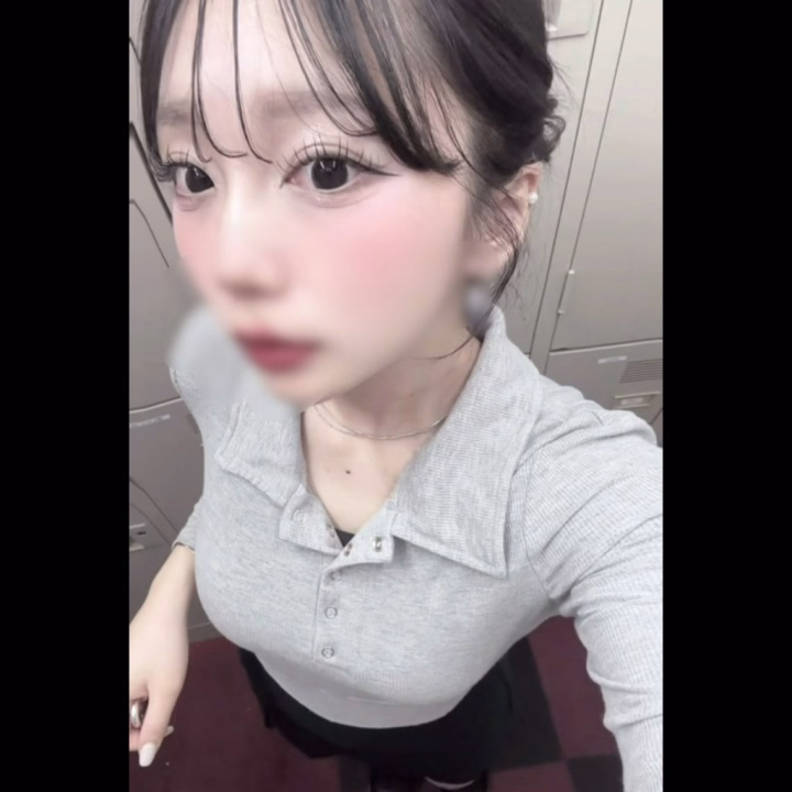 退勤いたしました～✨️

本指名のお兄さん2人、初めましての方2人、
ありがとうございました🩵

次回は6日 20:00-22:00 出勤予定です✨️

短い時間だけどれもんにあいにきてね〜！🩵

皆あしたからもお仕事がんばってください︎✨️


𓐄 𓐄 𓐄 𓐄 𓐄 𓐄 𓐄 𓐄 𓐄 𓐄 𓐄 𓐄 𓐄 𓐄 𓐄 𓐄 𓐄 𓐄
お礼🎀

70分の本指名のたあちゃん🎀
今日で3回目かな？！今日も予約してくれててありがとう🩵
１週間ペースで会えてるの嬉しいんだけど︎^_^
階段降りてくる時ガオーって手でしてたんかわいすぎた笑
今日もはやくしよとか気持ちいいっぱい言って貰えてよかったよーん︎^_^
いっぱい舐めてきもちよくしてくれてありがと🩵
今日もジュース買ってくれてありがとう✨️
またいつでもまってるからネ〜！🩵

75分の初めましての花粉お兄さん🎀
最初花粉やばくて不審者みたいな格好しててまじだれってなってたけど年齢きいて全然年齢より若く見えてかっこよかったよー︎^_^
気持ちくて魂持ってかれそうなって花粉も飛んでったゆーてたのはほんまにおもろ