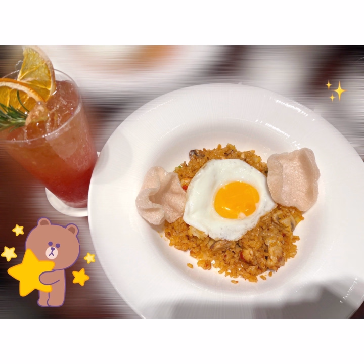 こんにちは
ゆのんです・ω・ノ

最近暑くなったり寒くなったりで遂に体調崩してしまいました……‪‪💧‬

久しぶりに昼職の方お休みしちゃってお昼すぎまでずっと寝てました😴💤💫

みなさんもこの時期気を付けてくださいね、体を大切に🍀︎✨

そしてこの写真はこの前食べた時のナシゴレンです、いつもここのお店行くと絶対食べます🐹🍴✨

それではまたね
