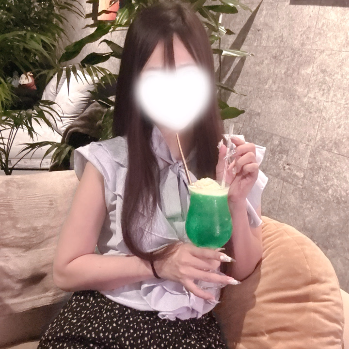 おはようございます☀️

次回最短で

14時から1枠

17時から🈳

ですT ˙̫ T♡

早い者勝ちです！

バタバタでトーク開けないので

今日来たいよって人はお店にお問い合わせお願いします🙇‍♀️