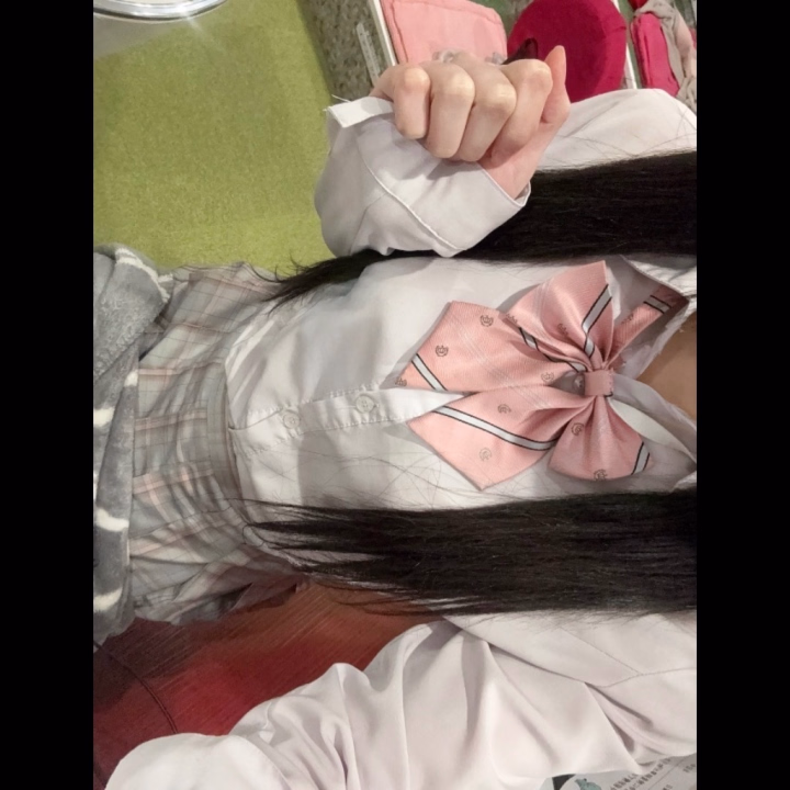 こんばんは！みるくです💞
本日18時半から23時まで出勤してます💞
ぜひ遊びにきてください😊✨